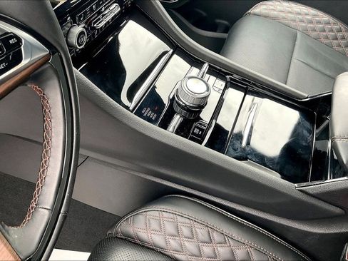 Used 2022 Jeep Grand Cherokee Summit w/ Luxury Tech Group V image 20