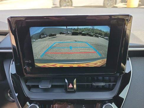 Used 2025 Toyota Corolla SE image 13