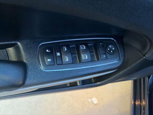 Used 2023 Chrysler 300 Touring w/ Sport Appearance Package RWD image 13