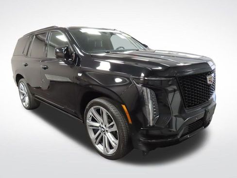 Certified 2025 Cadillac Escalade Sport Platinum w/ LPO, Floor Liner Package image 8