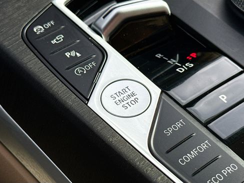 Used 2024 BMW 330i Sedan w/ M Sport Package RWD image 36