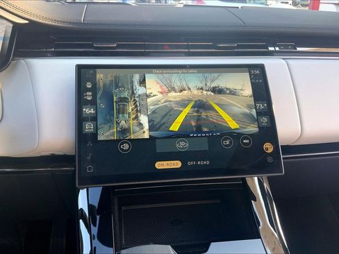 Used 2025 Land Rover Range Rover Sport image 26