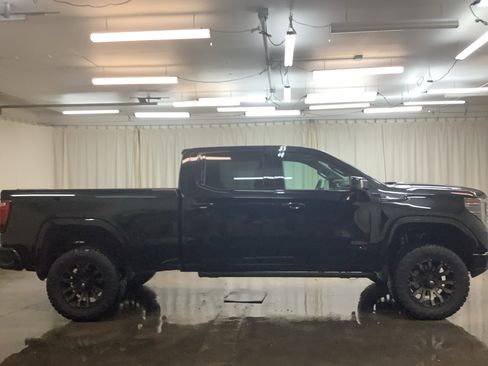New 2025 GMC Sierra 1500 AT4 w/ AT4 Premium Package image 5