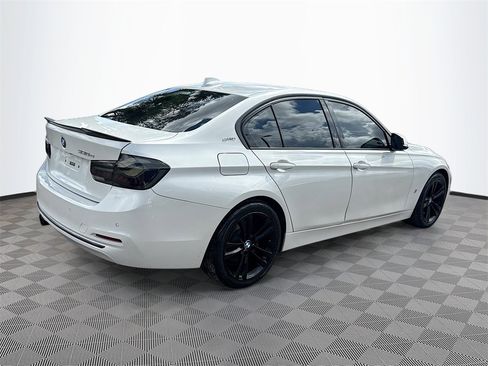 Used 2018 BMW 330e image 6