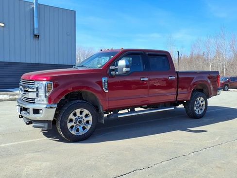 Used 2019 Ford F250 Lariat w/ Chrome Package image 8