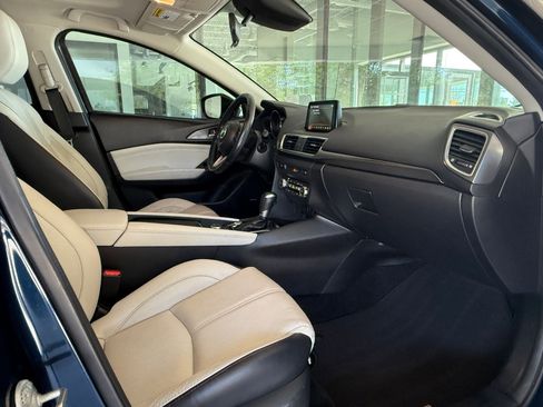 Used 2018 MAZDA MAZDA3 Grand Touring image 33