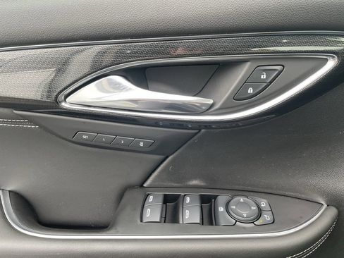 Used 2023 Buick Envision Essence image 25