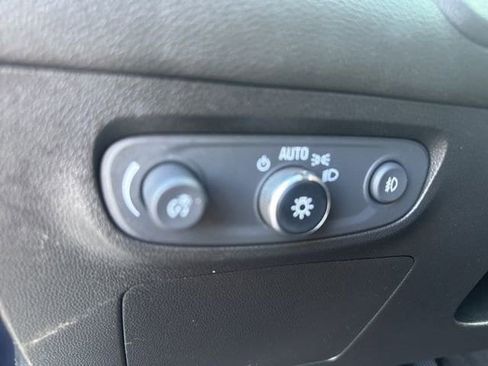 Used 2021 Buick Encore GX Select image 20