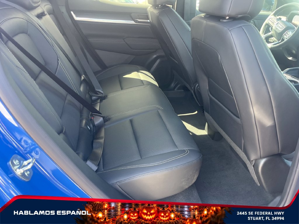 New 2027 GMC Terrain Elevation w/ Elevation Premium Package FWD image 17
