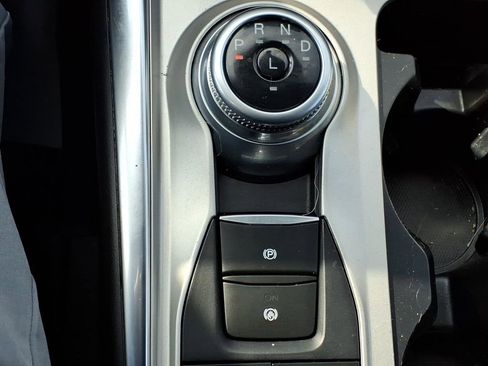 Used 2024 Ford Explorer XLT w/ Equipment Group 202A AWD/4WD image 19