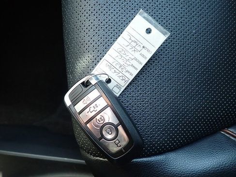 Certified 2021 Ford F150 Lariat image 30