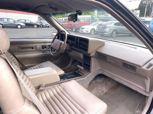 Used 1991 Cadillac Eldorado Coupe image 19