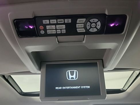 Used 2016 Honda Pilot Touring image 25