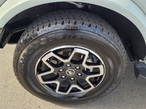 Certified 2024 Ford Bronco Outer Banks image 16