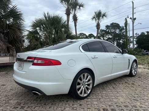 Used 2011 Jaguar XF Premium RWD image 3