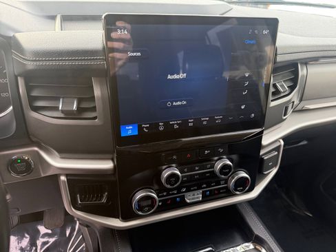 Certified 2024 Ford Expedition Max XLT image 12