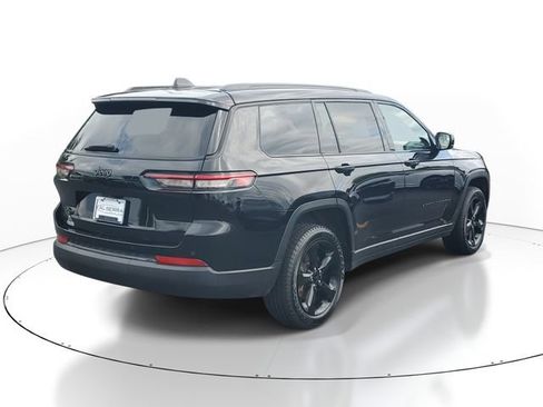 Used 2023 Jeep Grand Cherokee L Laredo AWD/4WD image 4