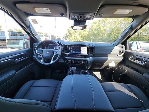 Used 2026 Chevrolet Silverado 1500 LTZ w/ Technology Package image 31