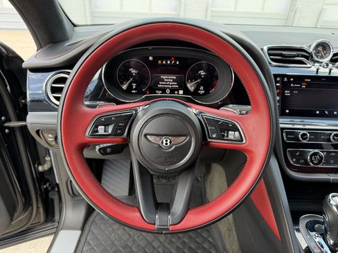 Certified 2023 Bentley Bentayga AWD/4WD image 18