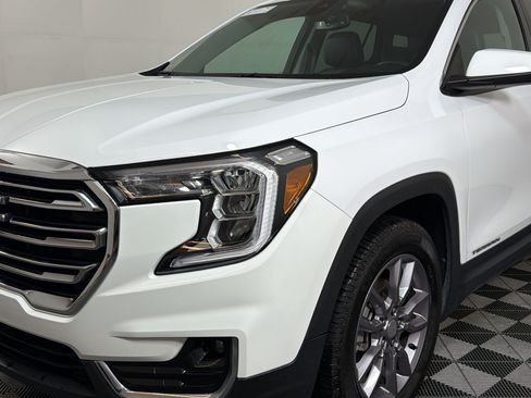 Used 2023 GMC Terrain SLT w/ Infotainment Package II AWD/4WD image 8
