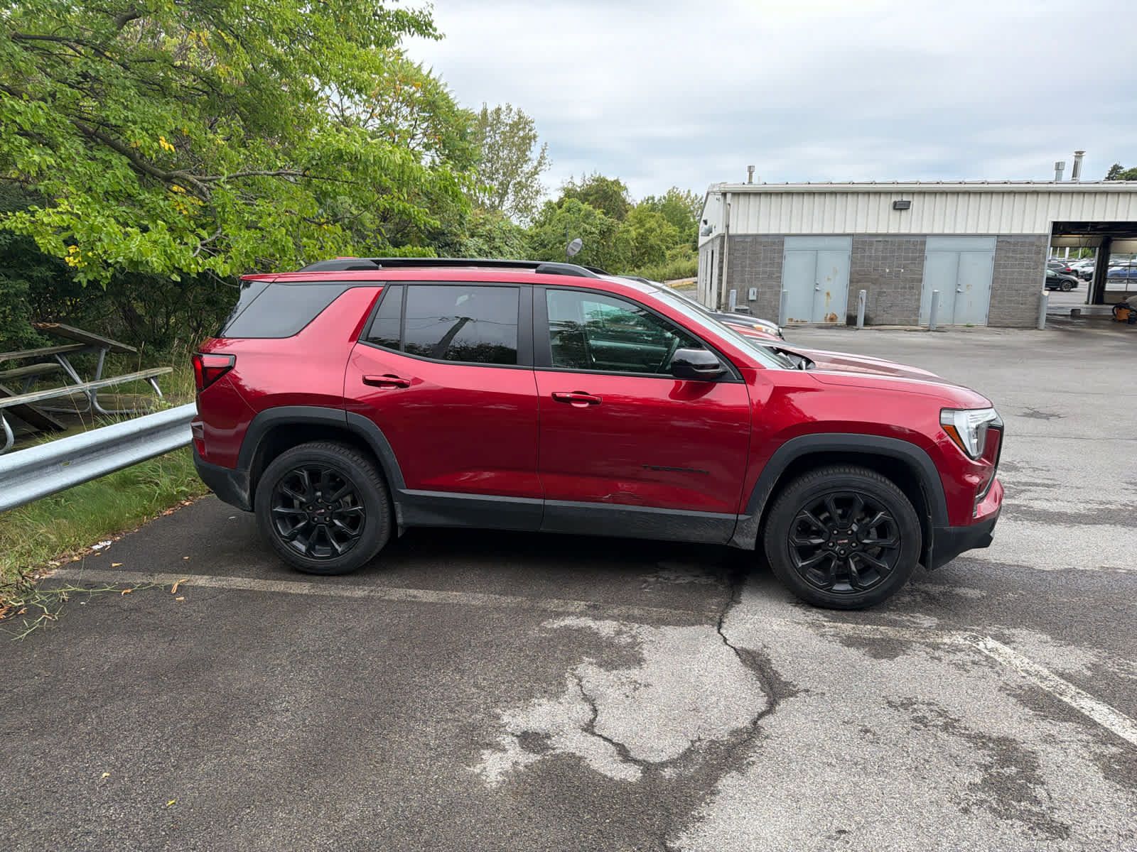 Used 2025 GMC Terrain Elevation w/ Black Edition AWD/4WD image 27