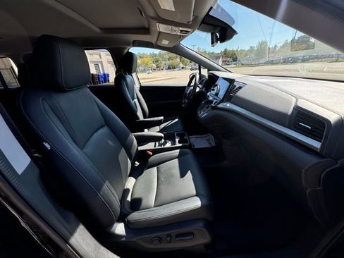 Used 2023 Honda Odyssey EX-L image 12