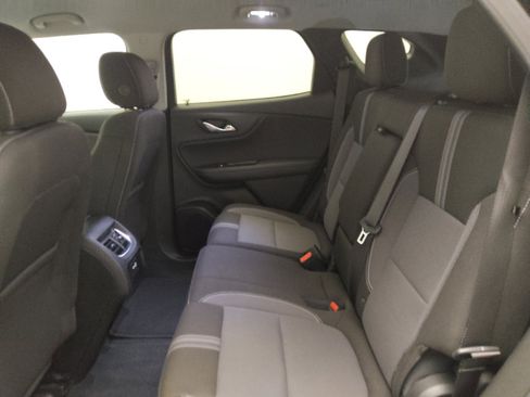 Used 2025 Chevrolet Blazer LT FWD image 18
