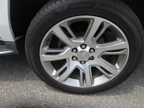 Used 2018 Cadillac Escalade ESV Luxury image 20