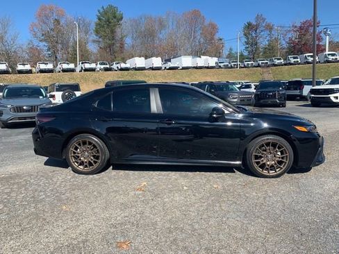 Used 2023 Toyota Camry SE w/ Convenience Package image 5