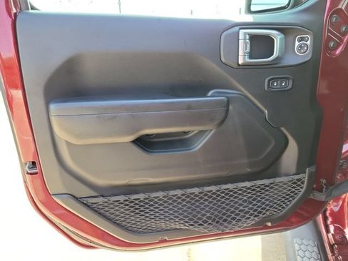Used 2021 Jeep Wrangler Sport AWD/4WD image 13
