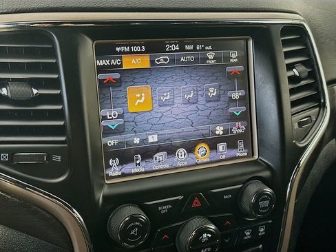 Used 2017 Jeep Grand Cherokee Laredo w/ Quick Order Package 23E image 19