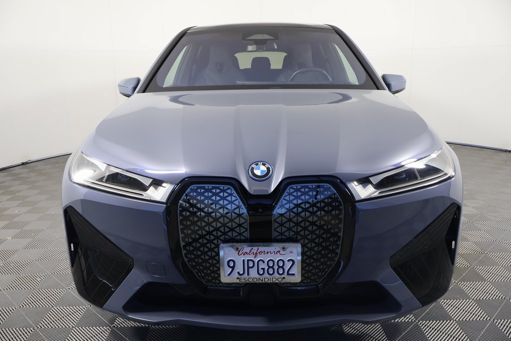 Used 2024 BMW iX xDrive50 w/ Sport Package AWD/4WD image 2