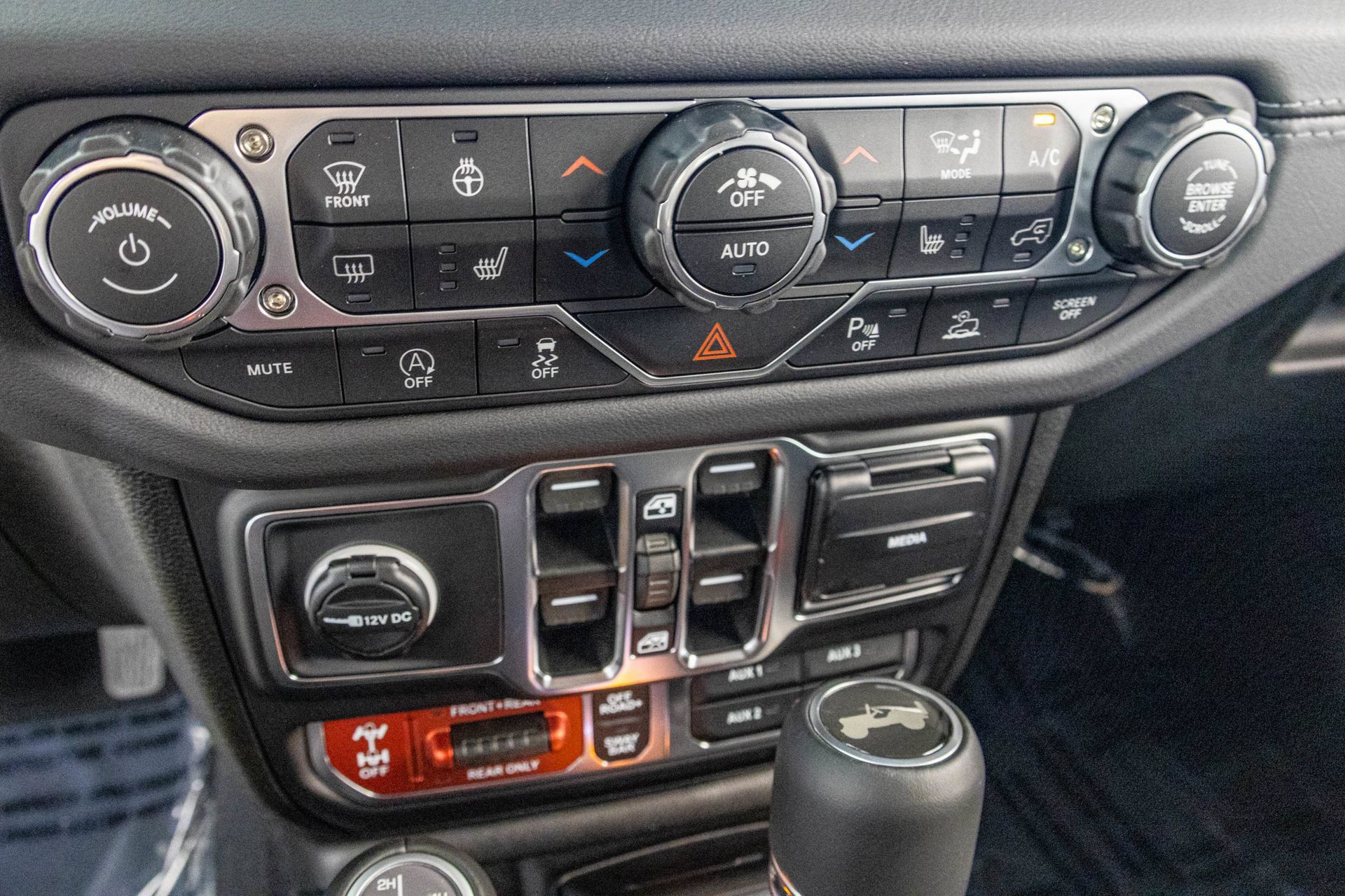 New 2027 Jeep Wrangler Unlimited Rubicon AWD/4WD image 26