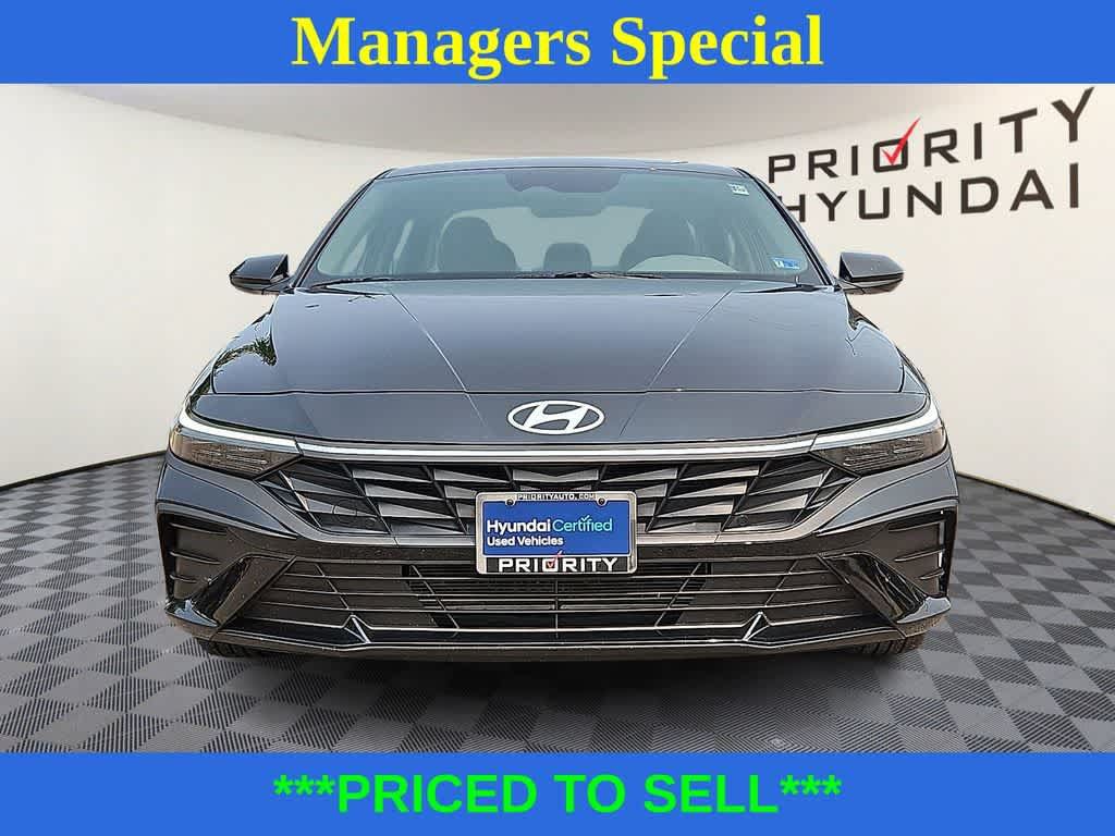 Certified 2025 Hyundai Elantra Sport w/ Cargo Package FWD image 2