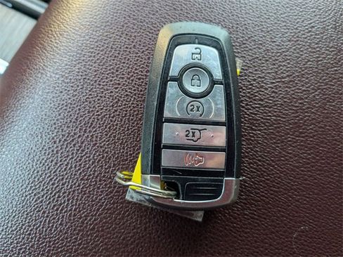 Used 2024 Ford Expedition Limited image 36