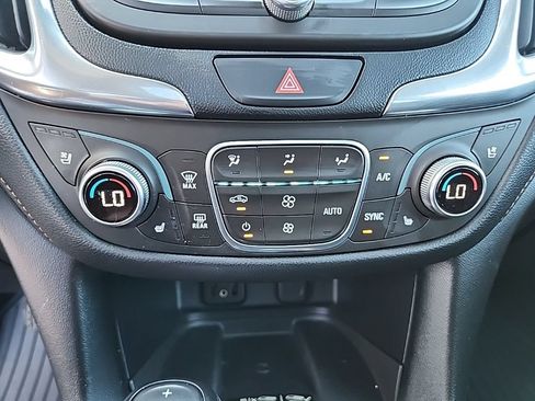 Used 2018 Chevrolet Equinox Premier AWD/4WD image 23