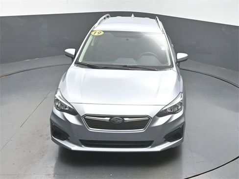 Used 2019 Subaru Impreza 2.0i Premium image 41