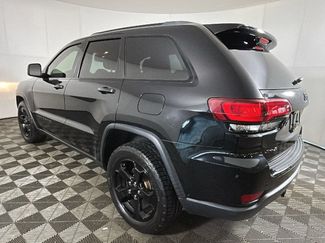 Used 2018 Jeep Grand Cherokee Laredo AWD/4WD video 5