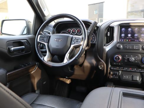 Used 2021 Chevrolet Silverado 1500 LT Trail Boss w/ Convenience Package II AWD/4WD image 13