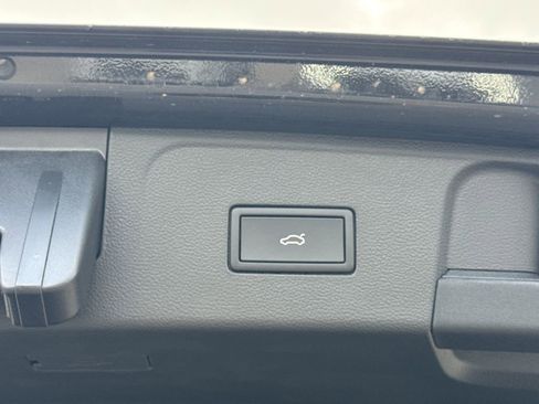 New 2026 Volkswagen Atlas SE image 17