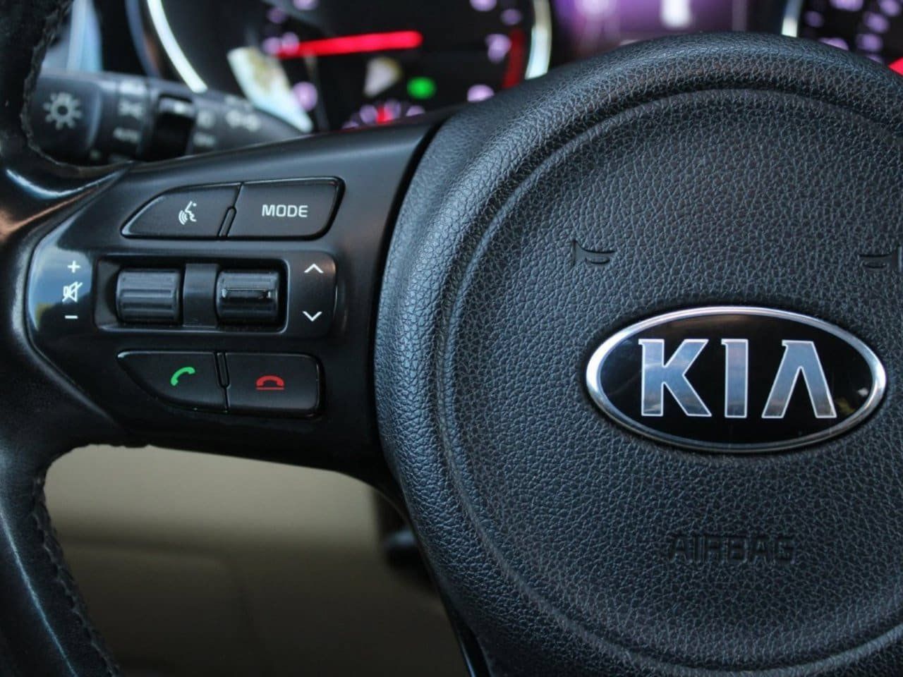 Used 2018 Kia Sedona EX FWD image 27