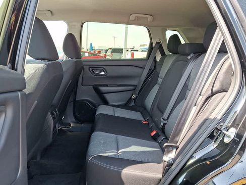 Used 2025 Nissan Rogue SV image 9