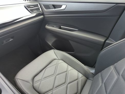 New 2026 Volkswagen Atlas Cross Sport SE FWD image 27