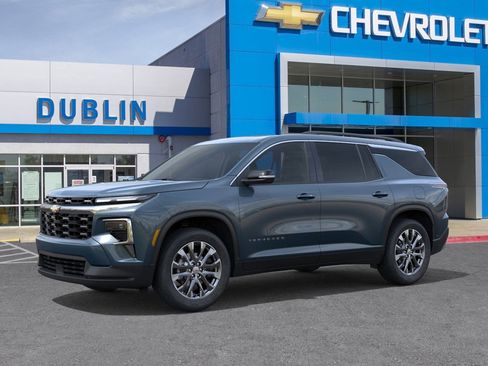 New 2026 Chevrolet Traverse LT w/ Sun and Wheel Package image 3