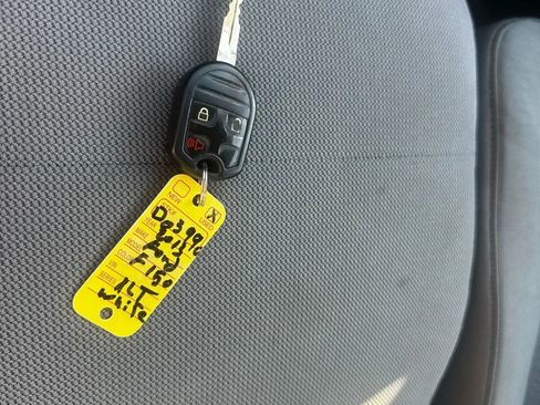 Used 2013 Ford F150 XLT w/ Trailer Tow Pkg image 21