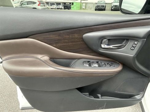Used 2020 Nissan Murano Platinum w/ Cargo Package image 17