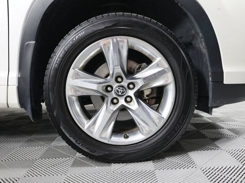 Used 2018 Toyota Highlander Limited AWD/4WD image 6