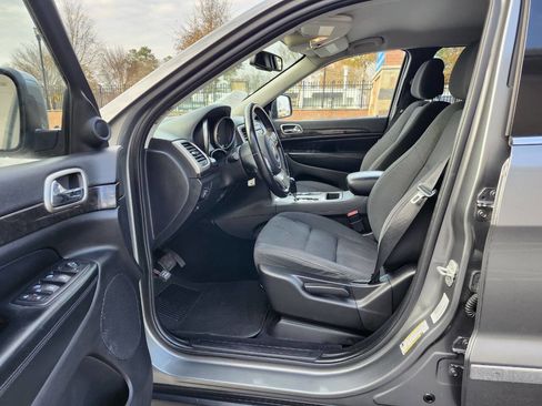 Used 2012 Jeep Grand Cherokee Laredo image 4