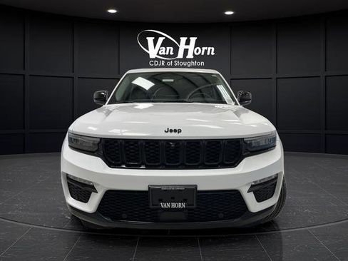 Used 2023 Jeep Grand Cherokee Limited w/ Luxury Tech Group II image 11