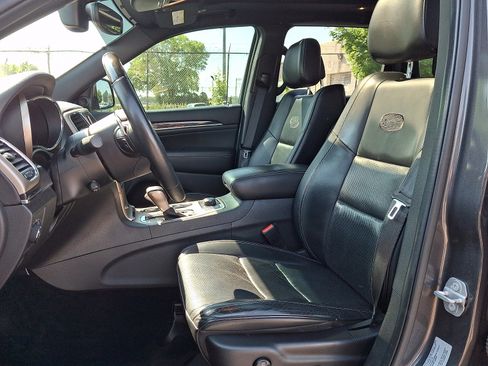 Used 2017 Jeep Grand Cherokee Overland AWD/4WD image 13